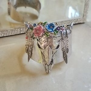 Floral Steerhead Cuff nwot